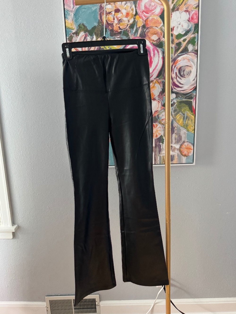 Aritzia Wilfred free faux leather flared pants S